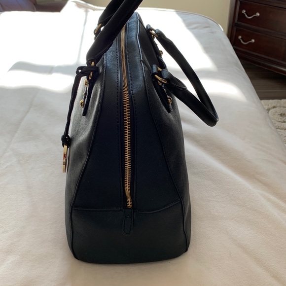 Michael Kors Purse - Picture 3 of 4